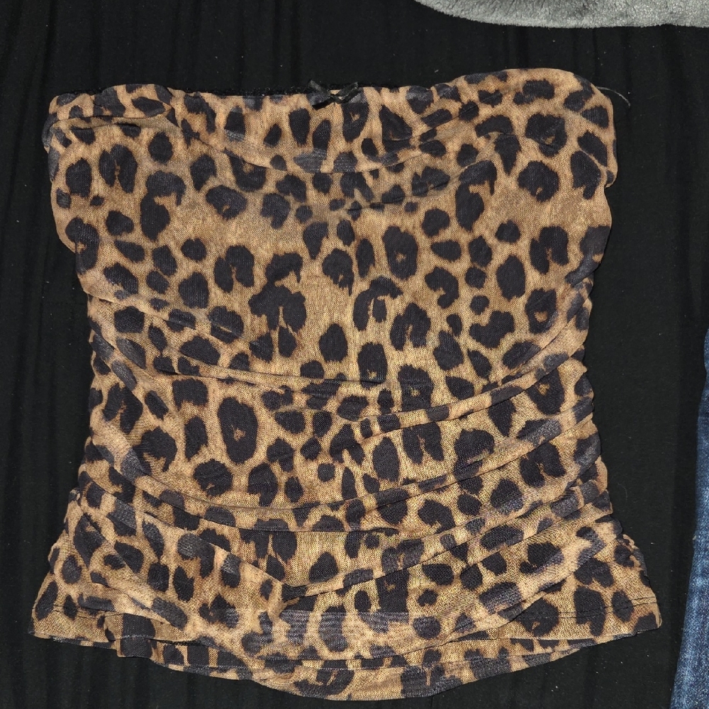 Cotton Candy Leopard Print Strapless Crop Top